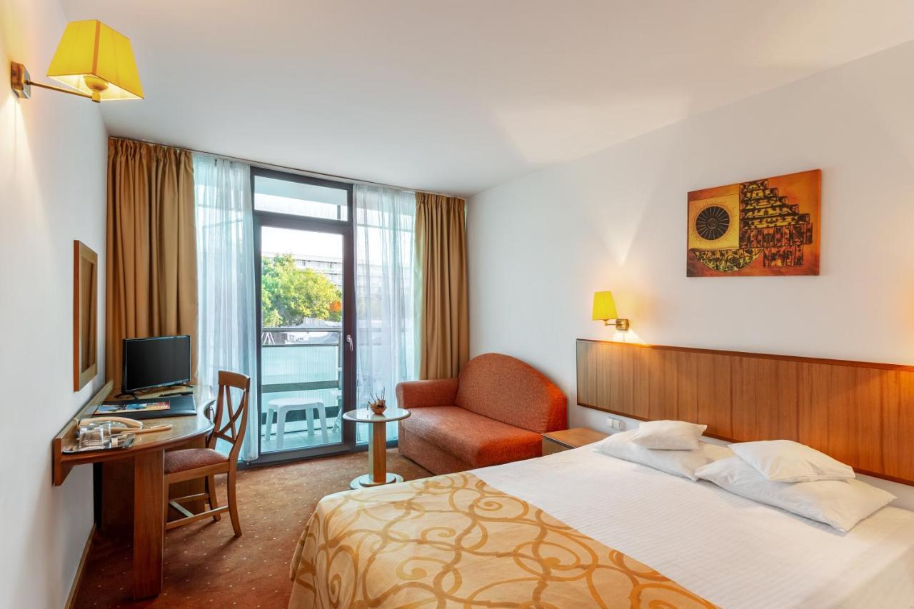 Hotel Cleopatra サターン エクステリア 写真
